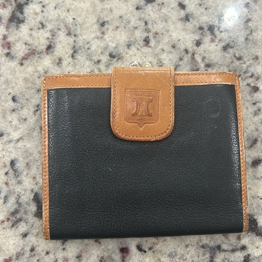 Vintage Celine Kisslock Wallet 🩷